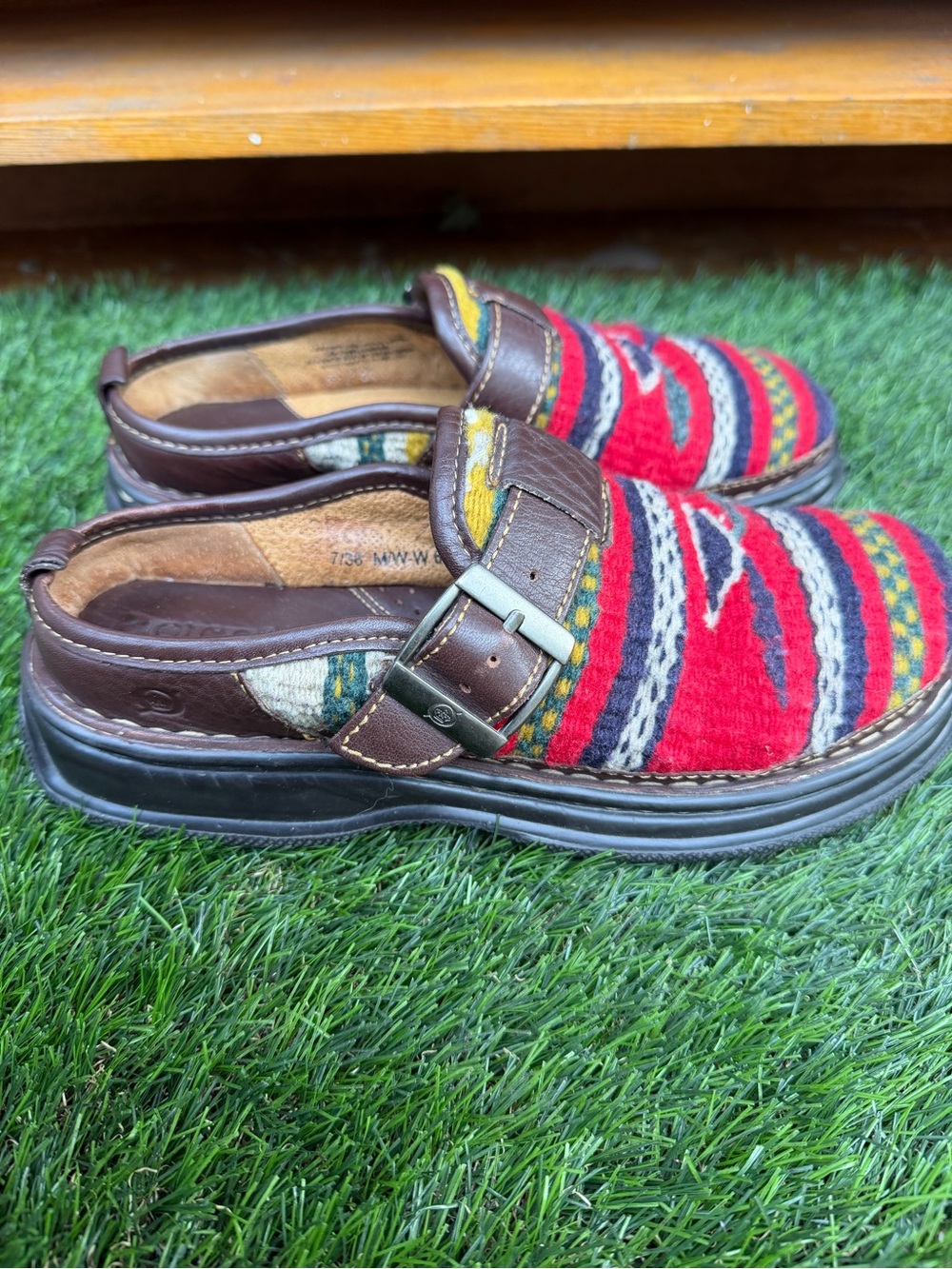 Born Women’s Southwest Aztec Wool Blanket Leather Buckle Shoes Mexico - Picture 2 of 7